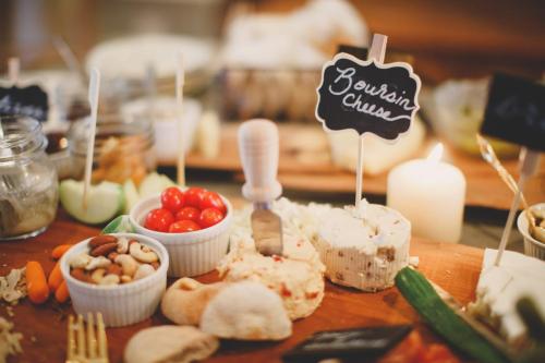 25182196_389847048104393_3830897632444886017_o